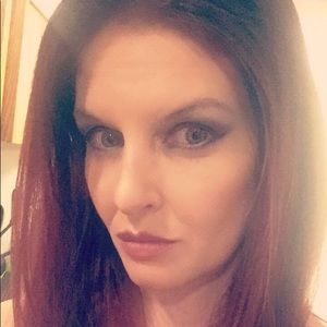 Meet your Posher, Sari